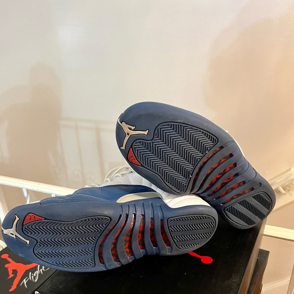 Air Jordan 12 Retro - Picture 3 of 3